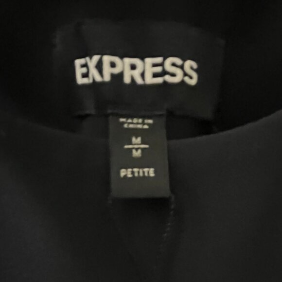 NWT EXPRESS Womens Black Wide Leg Jumpsuit Medium Petite Pockets Bow Tie Straps - Picture 3 of 6